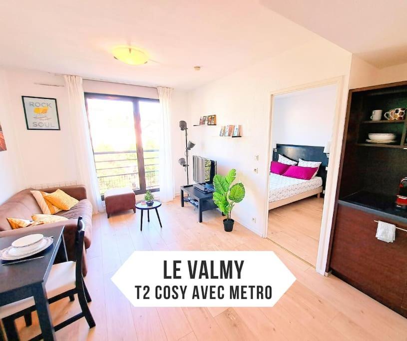 Le Valmy: Appartement Lumineux Au Pied Du Metro Lione Esterno foto